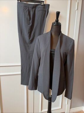 Barr III Classic Women's Charcoal Gray Pant Suit Jacket & Trousers